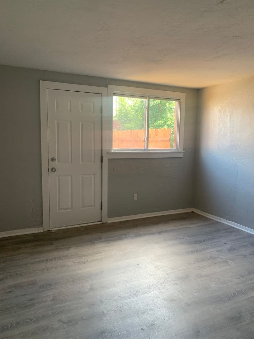 Pittsburgh Apartment: 1511 Hatteras Street