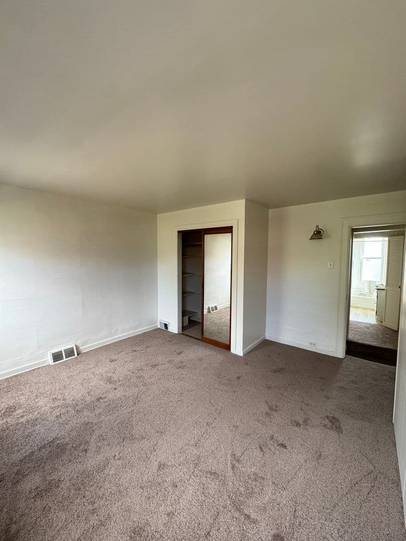 Pittsburgh House: 140 Marsden Street