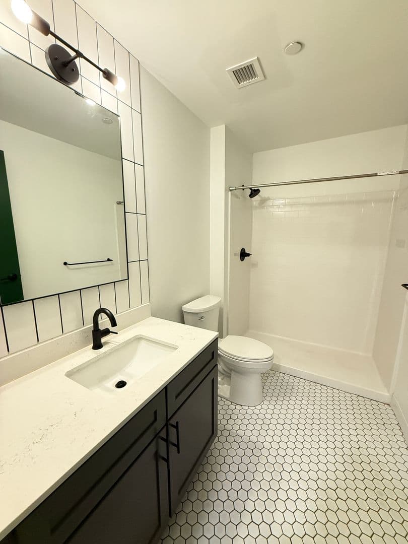 Pittsburgh Apartment: 1709-1715 5th Ave