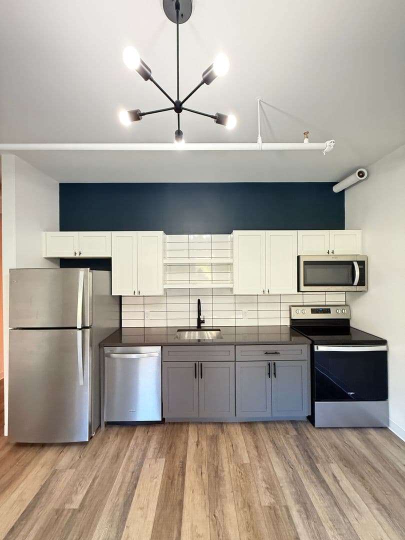 Pittsburgh Apartment: 1709-1715 5th Ave