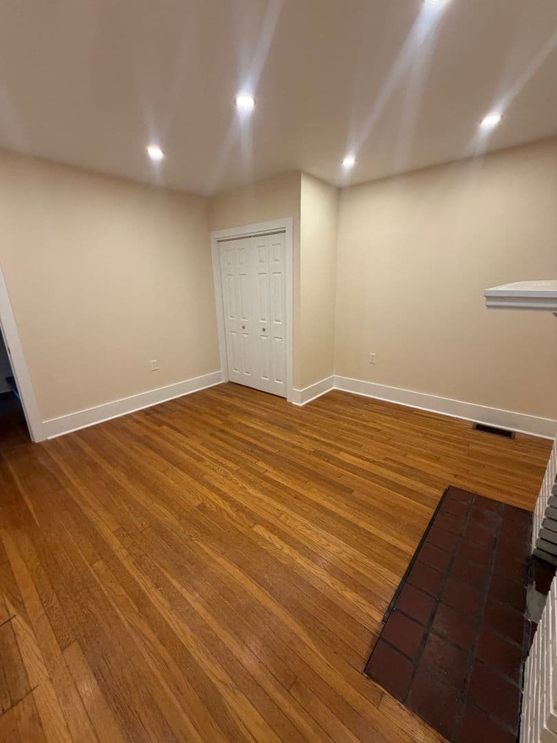 Pittsburgh House: 5248 Beelermont Place