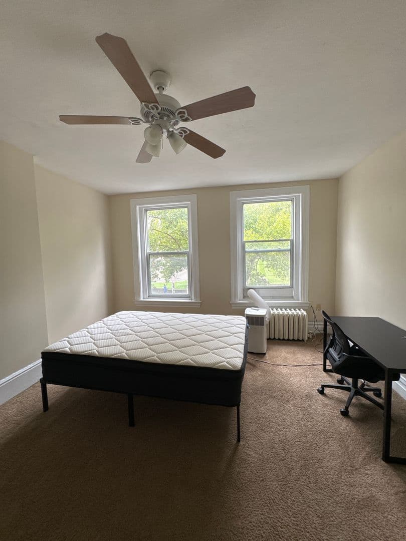 Pittsburgh Apartment: 354 N Craig Street