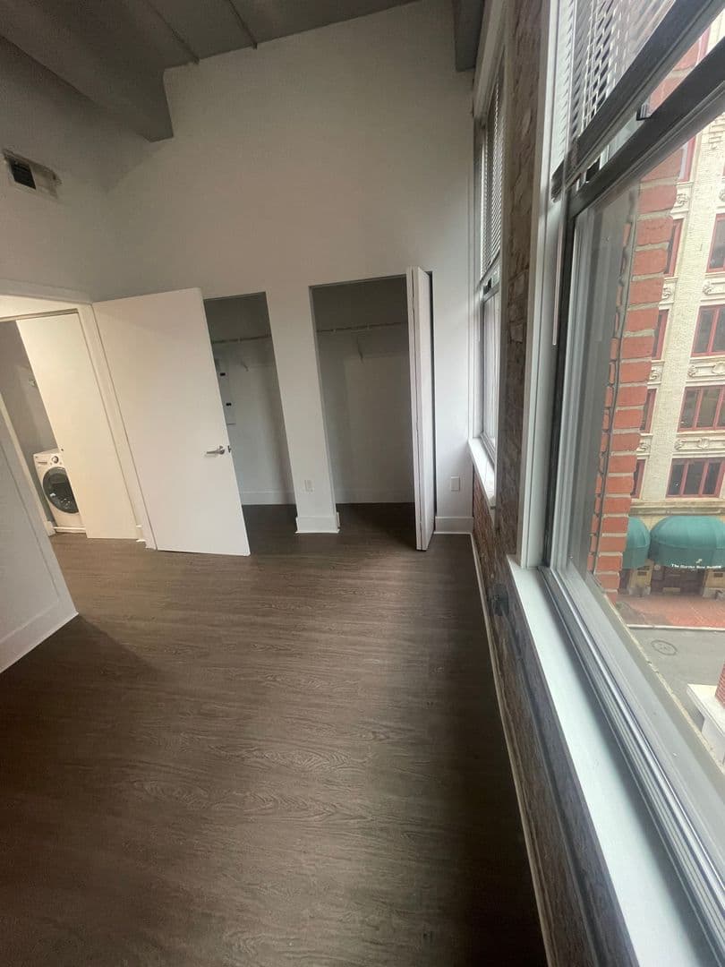 Pittsburgh Apartment: 436 First Ave