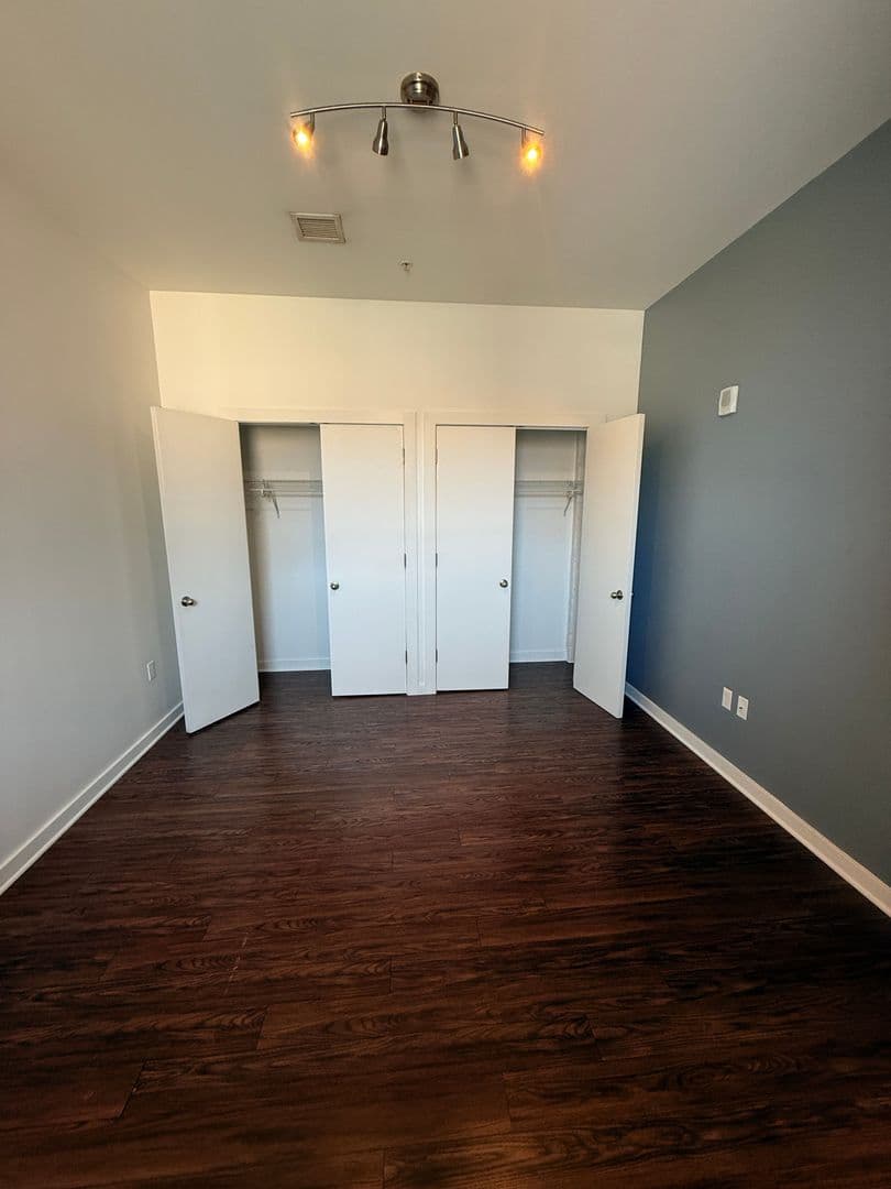 Pittsburgh Apartment: 909 Penn Ave