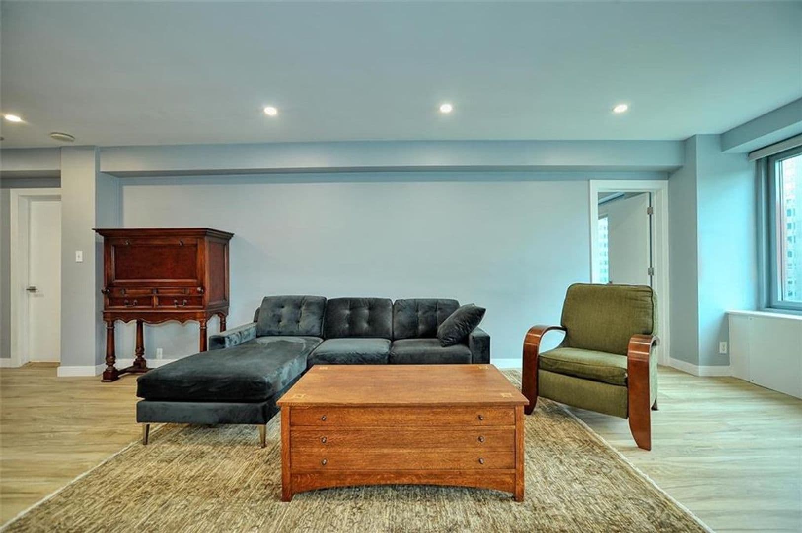 Pittsburgh Condo: 320 Fort Duquesne Blvd