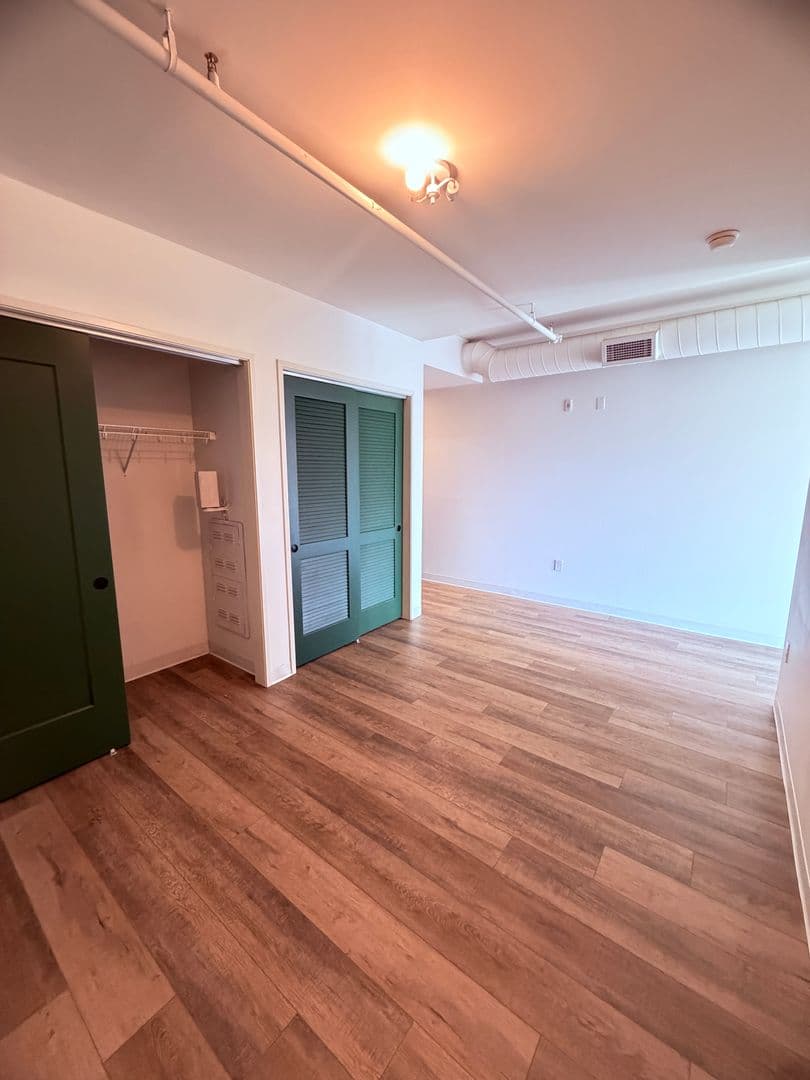 Pittsburgh Apartment: 1709-1715 5th Ave