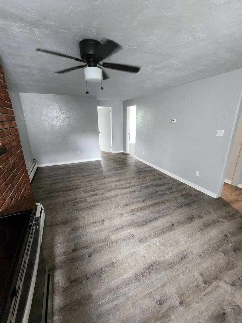 Pittsburgh Apartment: 1511 Hatteras Street