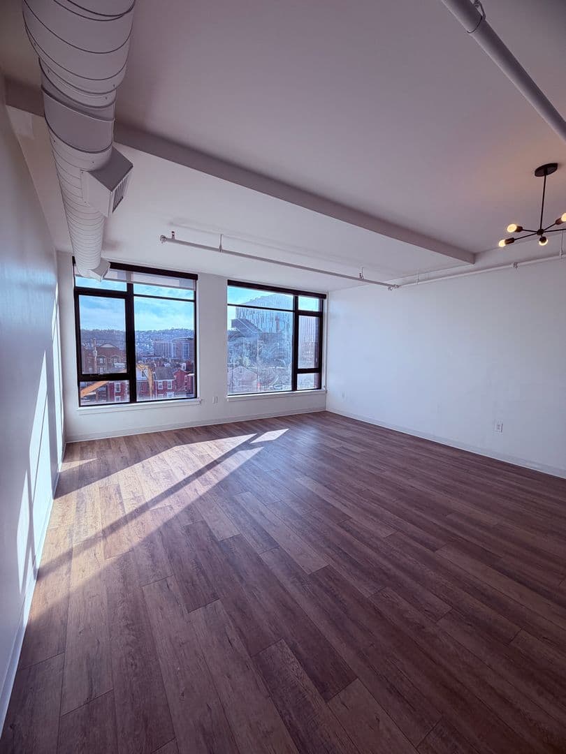 Pittsburgh Apartment: 1709-1715 5th Ave