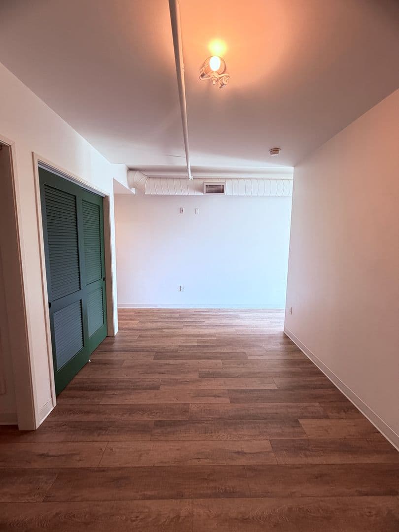 Pittsburgh Apartment: 1709-1715 5th Ave