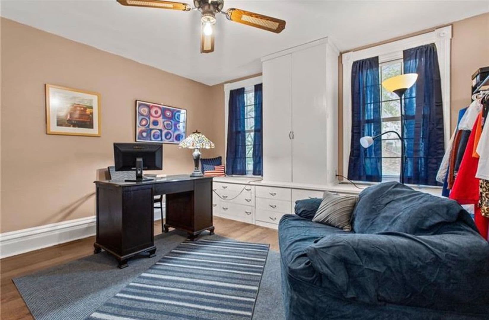 Pittsburgh House: 204 Superior Ave