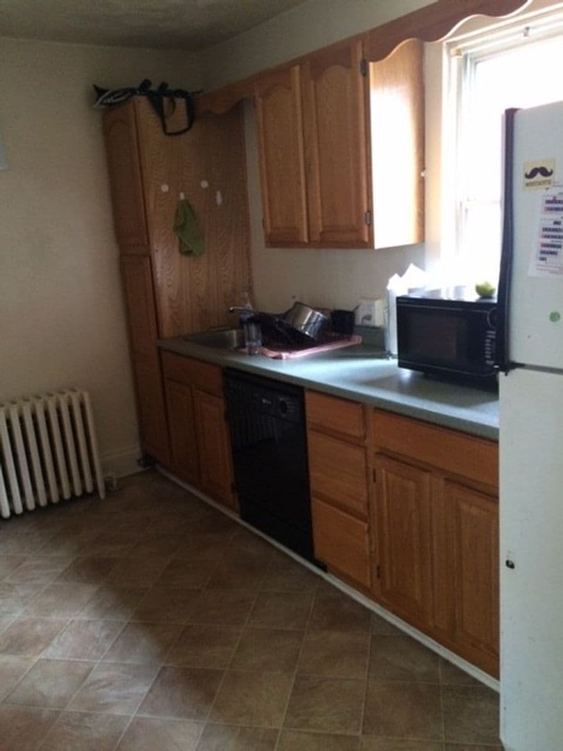 Pittsburgh House: 1325 Bingham St