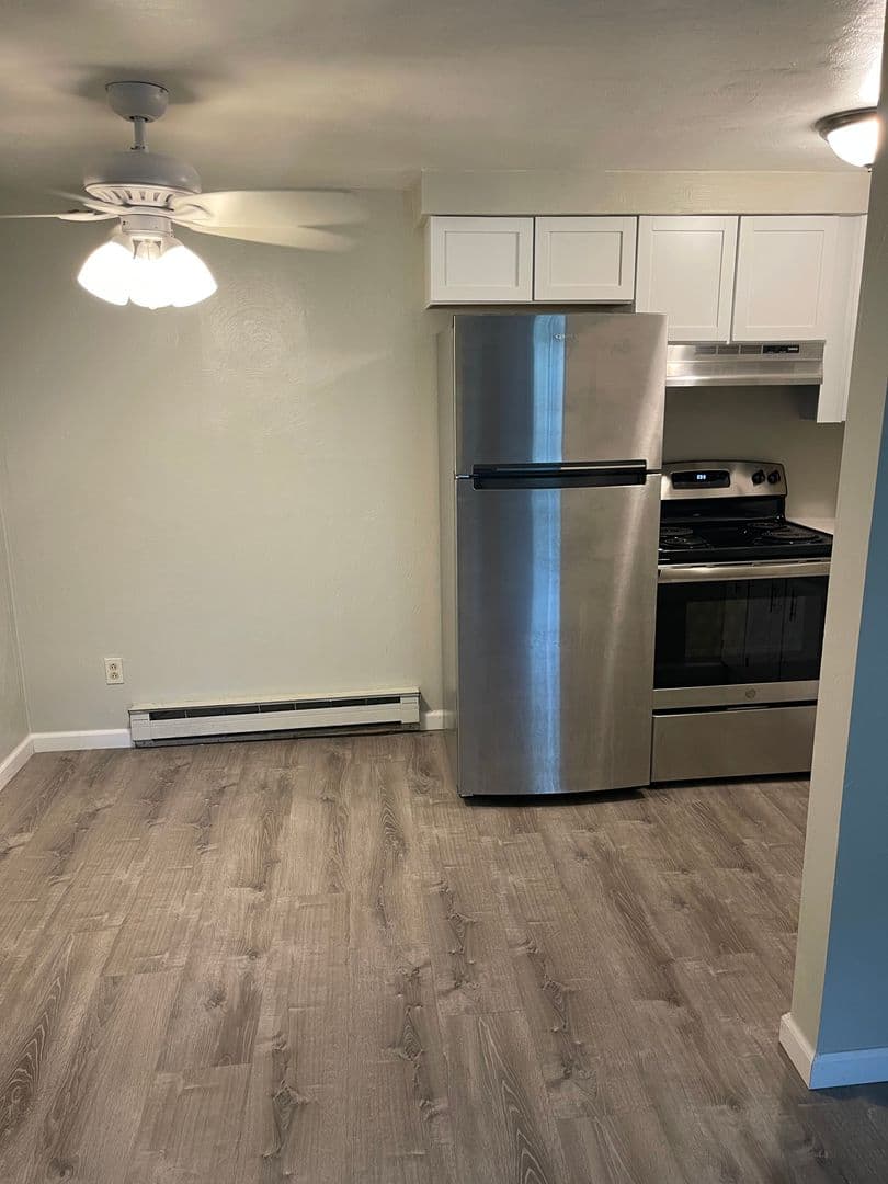 Cheswick Apartment: 1-12 Locust Hill Dr