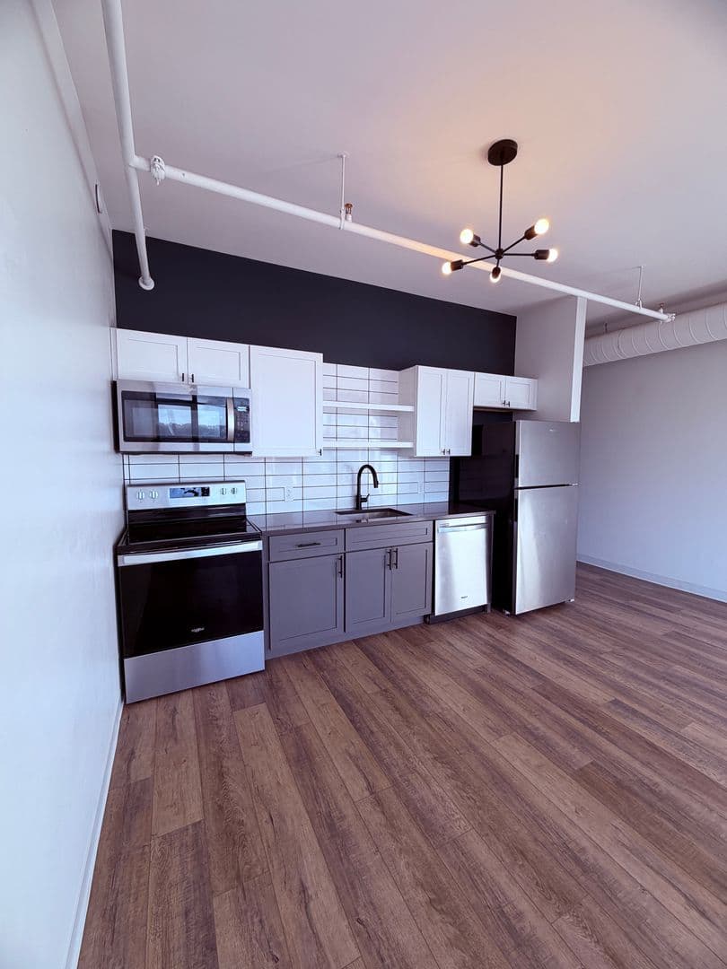 Pittsburgh Apartment: 1709-1715 5th Ave