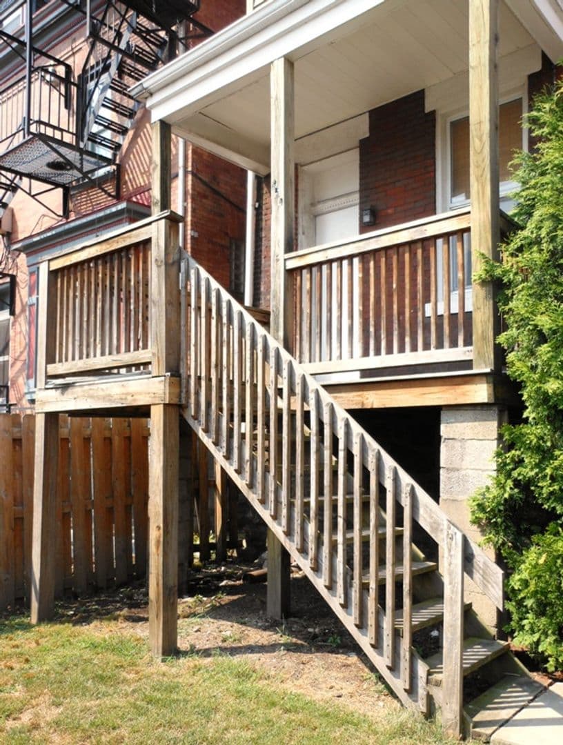 Pittsburgh Apartment: 354 N Craig Street