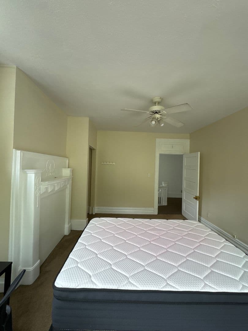 Pittsburgh Apartment: 354 N Craig Street