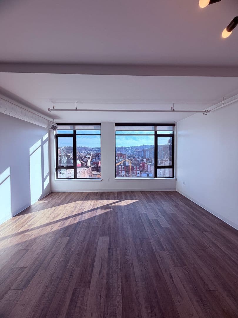 Pittsburgh Apartment: 1709-1715 5th Ave