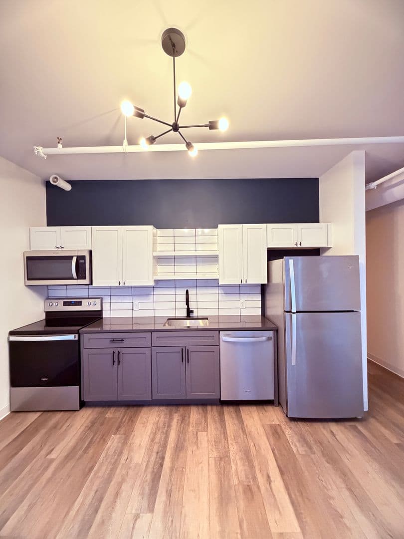 Pittsburgh Apartment: 1709-1715 5th Ave