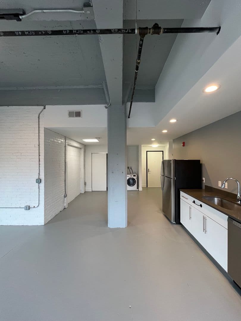 Pittsburgh Apartment: 436 First Ave