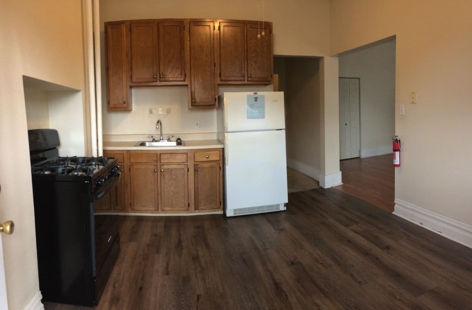 Pittsburgh Apartment: 354 N Craig Street