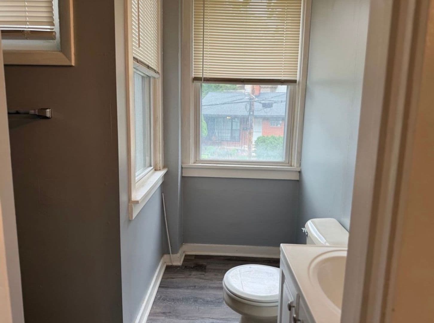 Pittsburgh Apartment: 208-212 Brighton Road