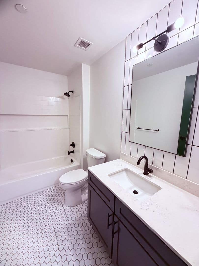 Pittsburgh Apartment: 1709-1715 5th Ave