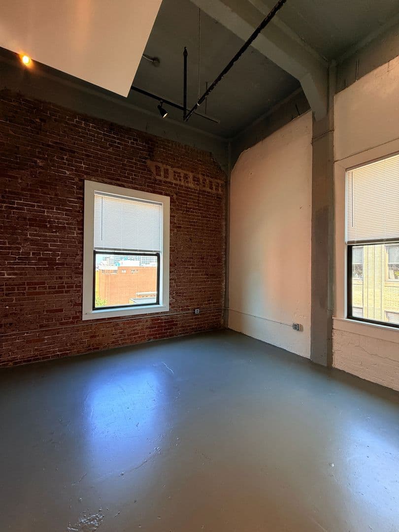 Pittsburgh Apartment: 436 First Ave