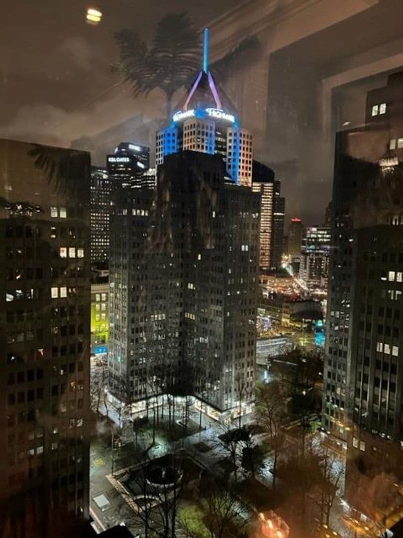 Pittsburgh Condo: 320 Fort Duquesne Blvd
