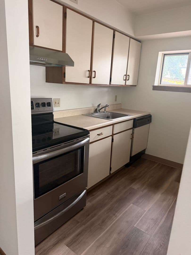 Blawnox Apartment: 401 - 407 Freeport Road