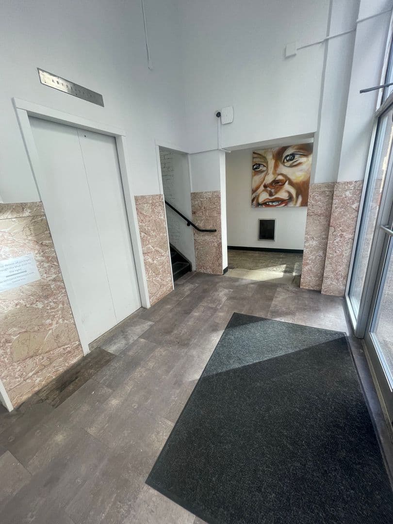 Pittsburgh Apartment: 436 First Ave