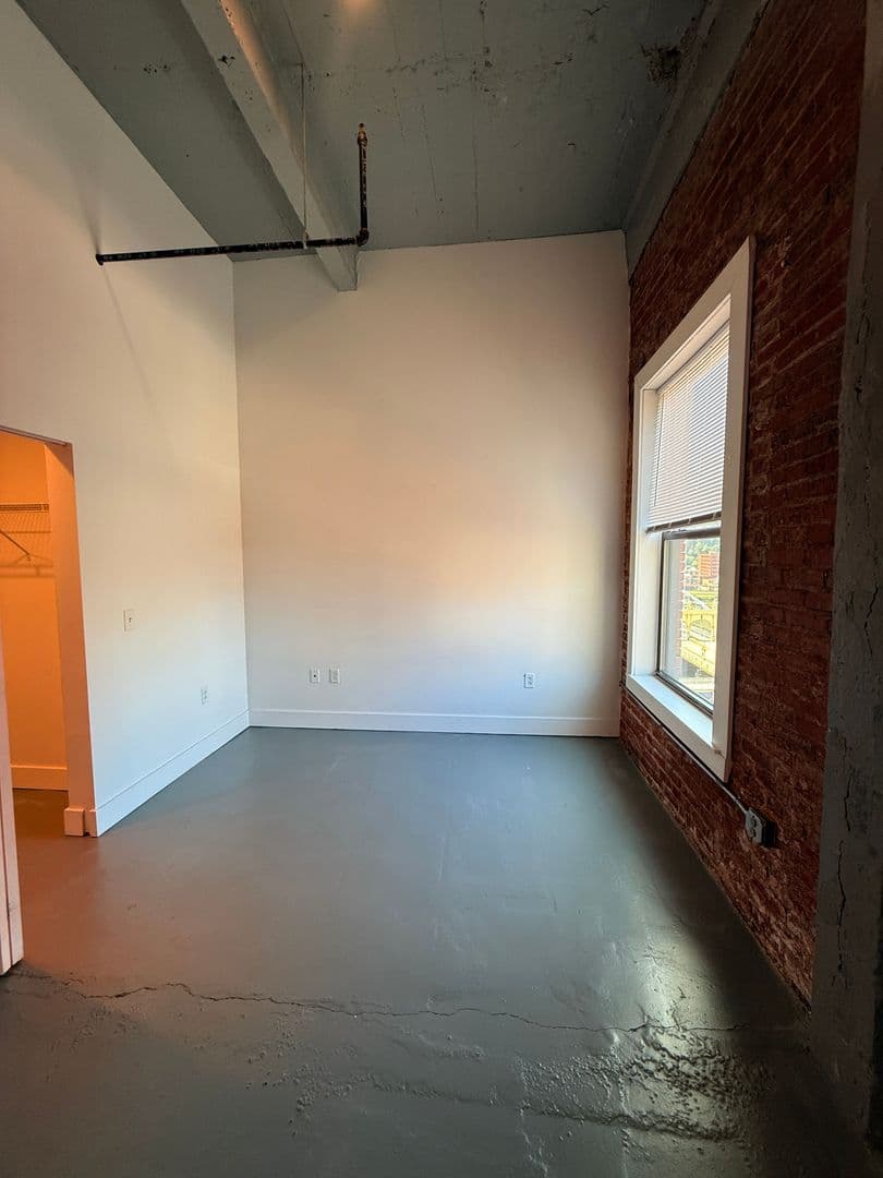 Pittsburgh Apartment: 436 First Ave