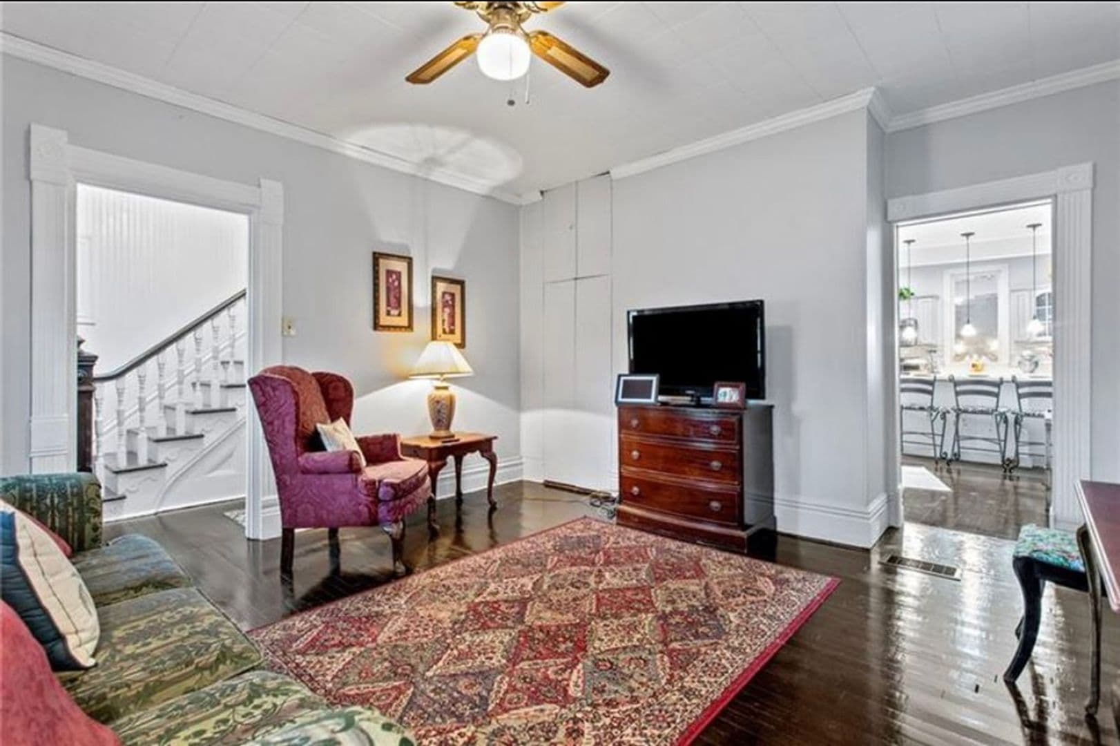 Pittsburgh House: 204 Superior Ave