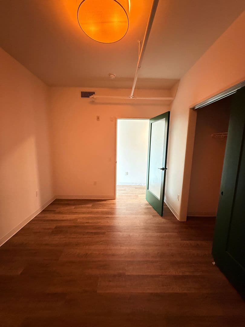 Pittsburgh Apartment: 1709-1715 5th Ave