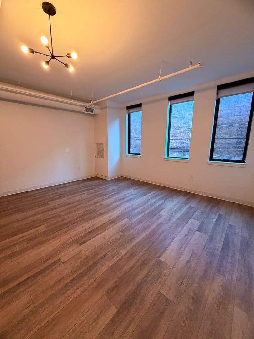 Pittsburgh Apartment: 1709-1715 5th Ave