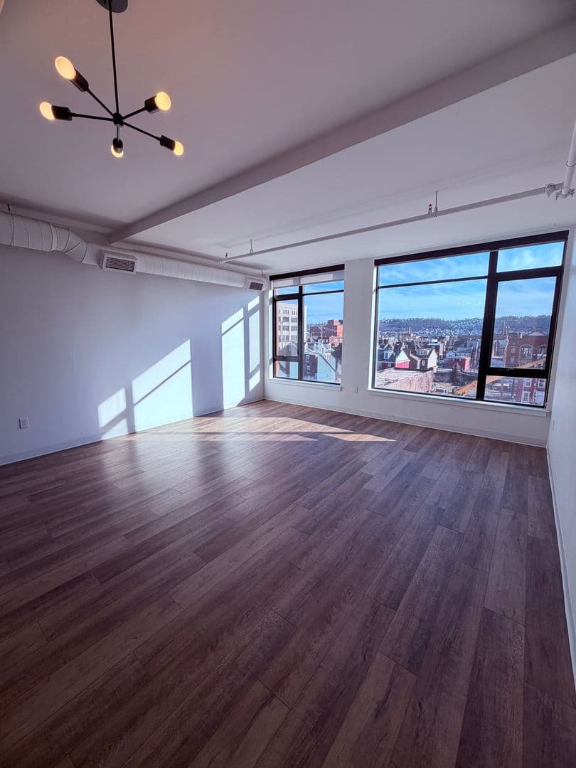 Pittsburgh Apartment: 1709-1715 5th Ave