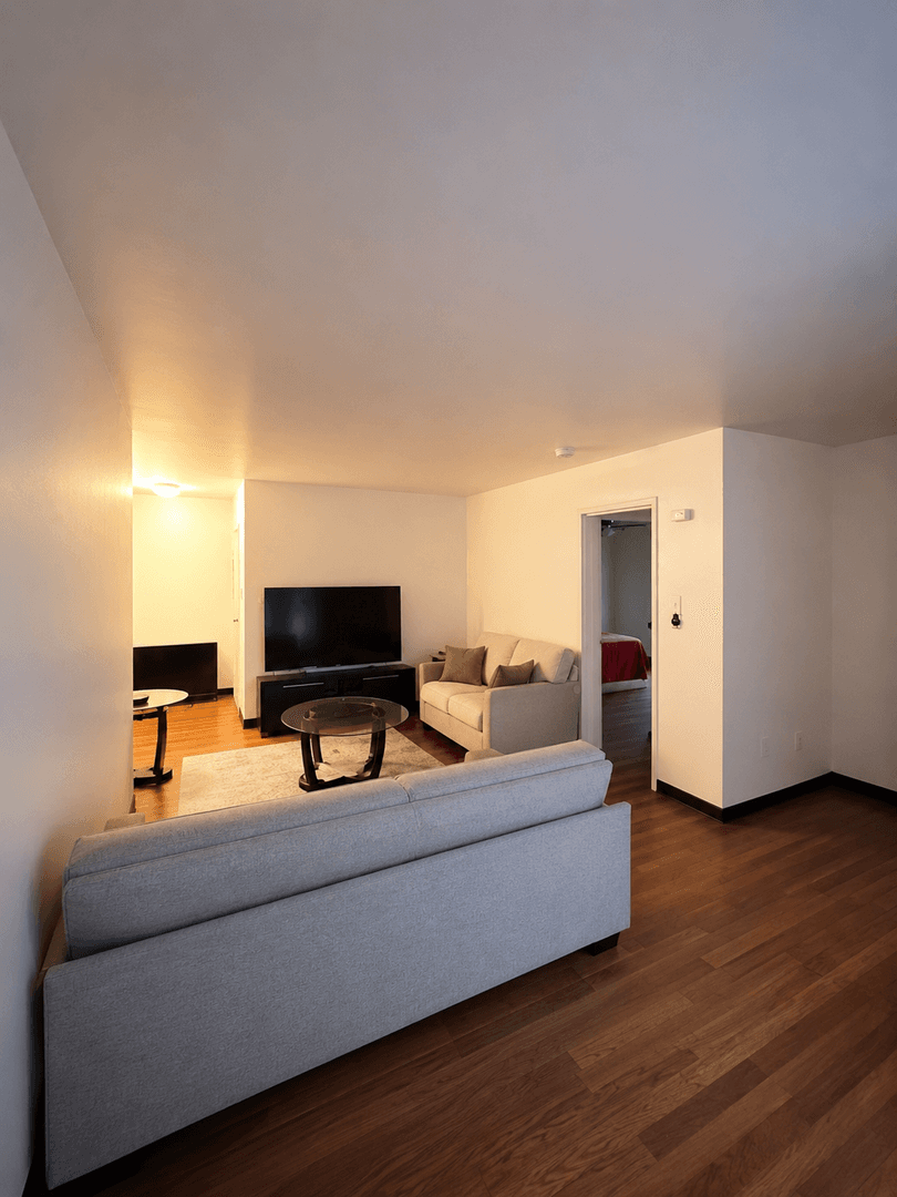 White Oak Apartment: 1101 Fawcett Ave