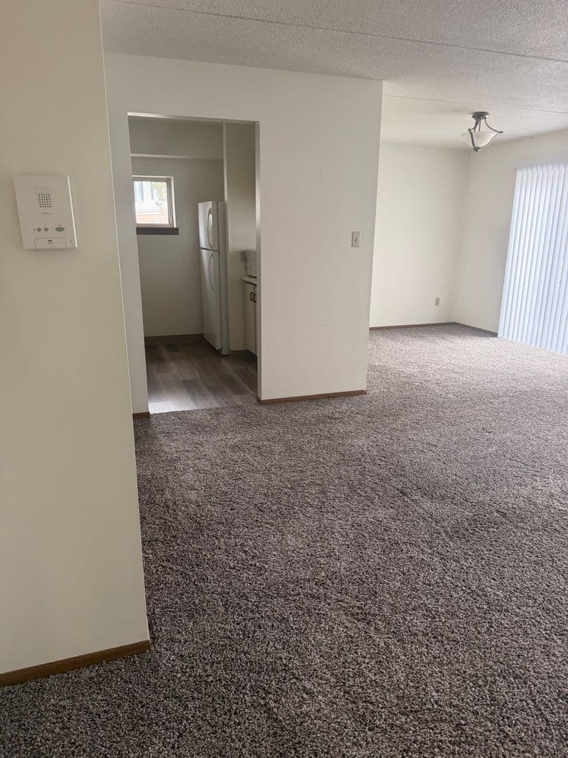 Blawnox Apartment: 401 - 407 Freeport Road