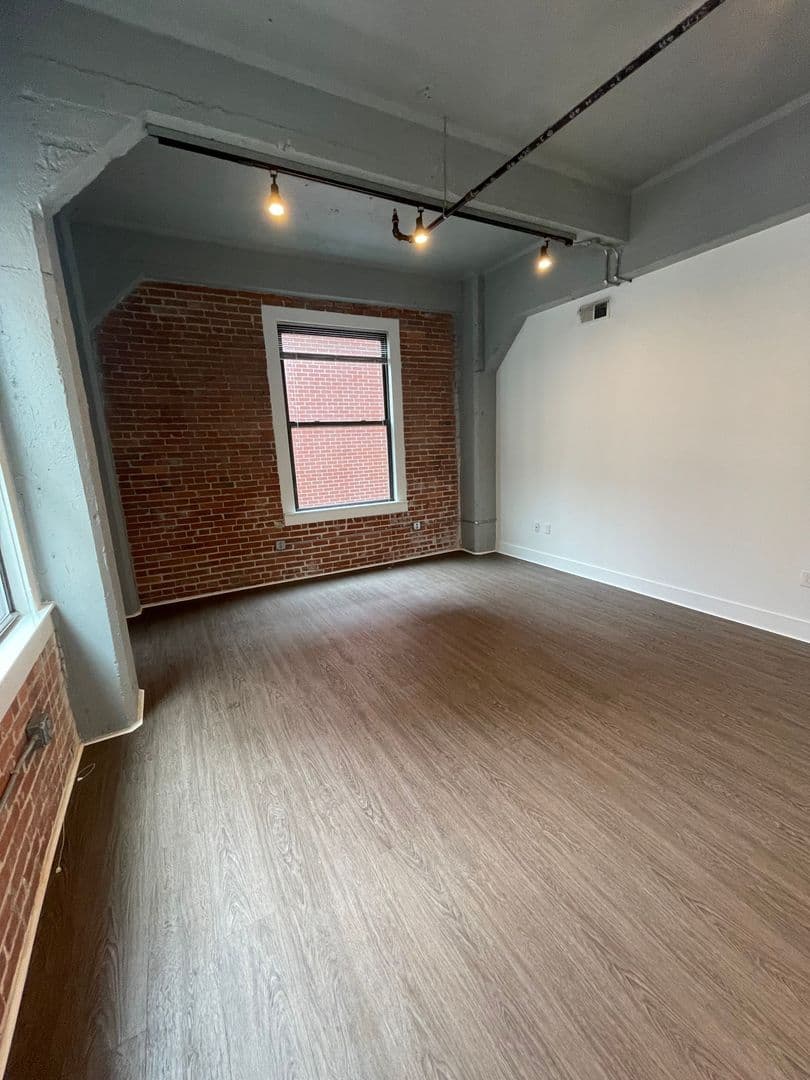 Pittsburgh Apartment: 436 First Ave