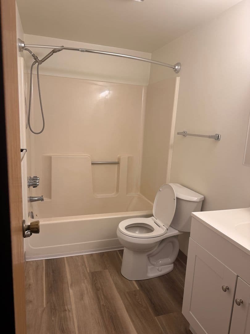 Blawnox Apartment: 401 - 407 Freeport Road