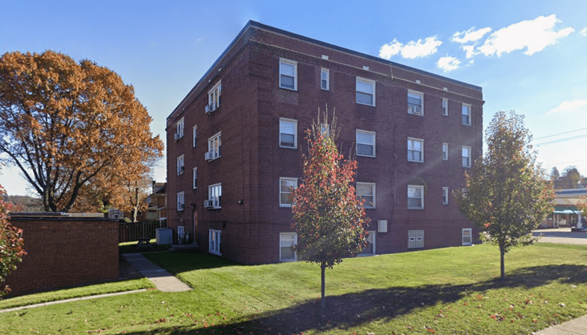 White Oak Apartment: 1101 Fawcett Ave