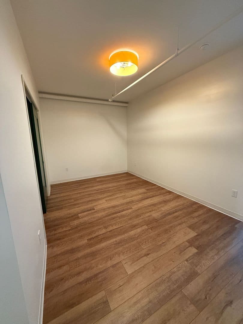 Pittsburgh Apartment: 1709-1715 5th Ave