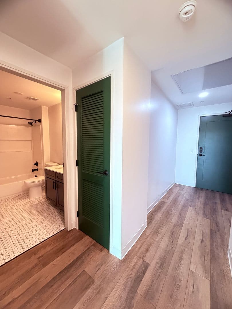 Pittsburgh Apartment: 1709-1715 5th Ave