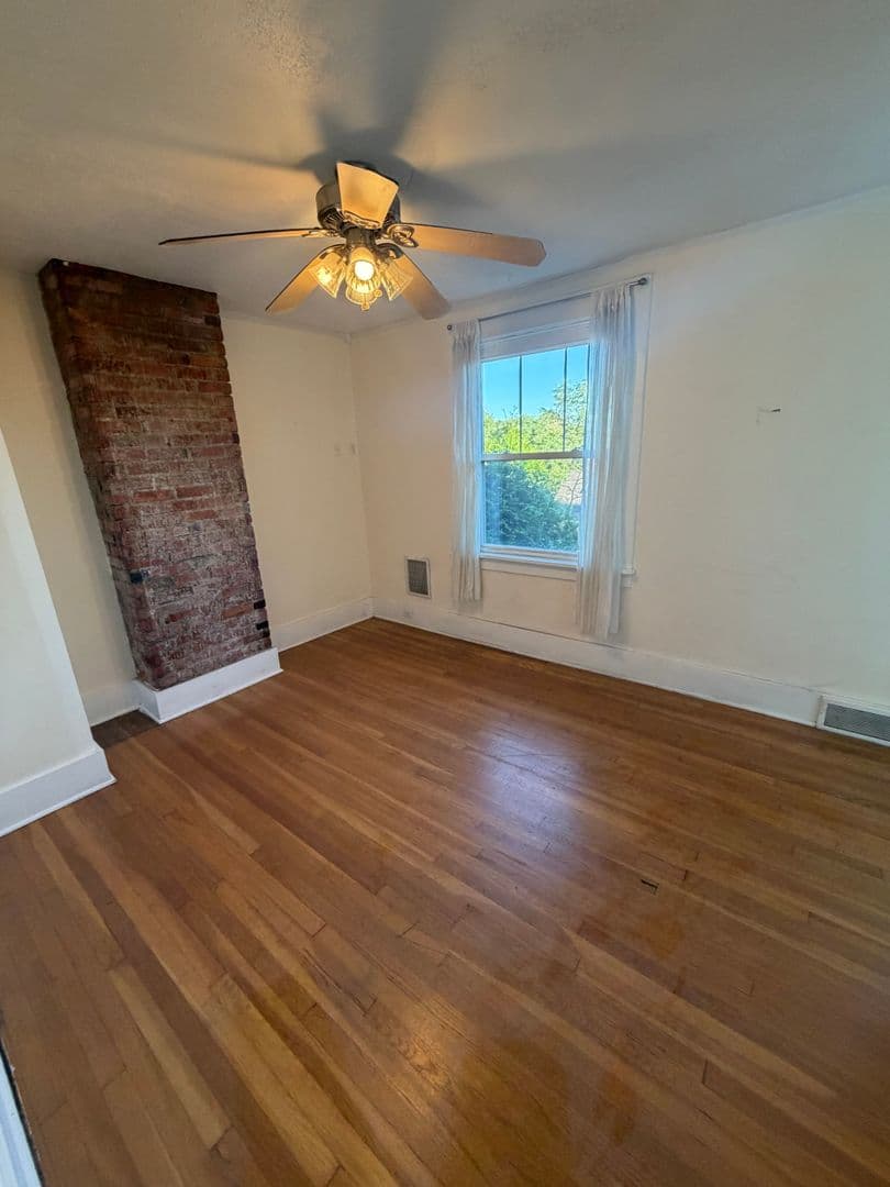 Pittsburgh House: 5248 Beelermont Place