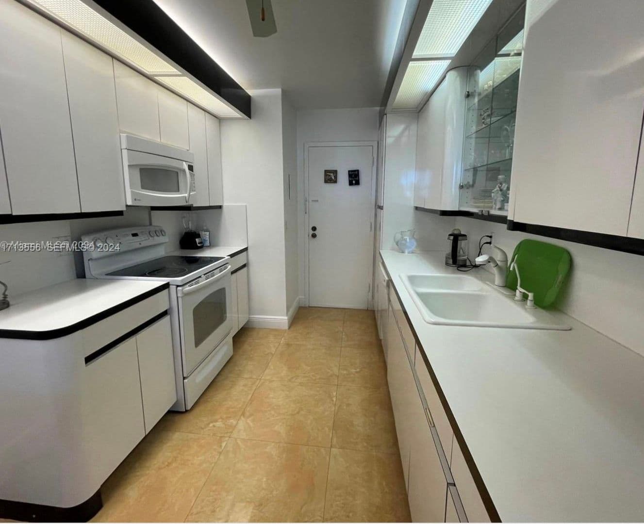 Miami Condo: 1890 S Ocean Dr