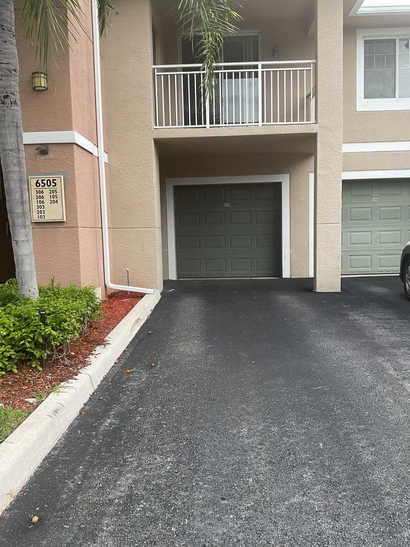 WestPalm Beach Condo: 6505 Emerald Dunes Dr #204