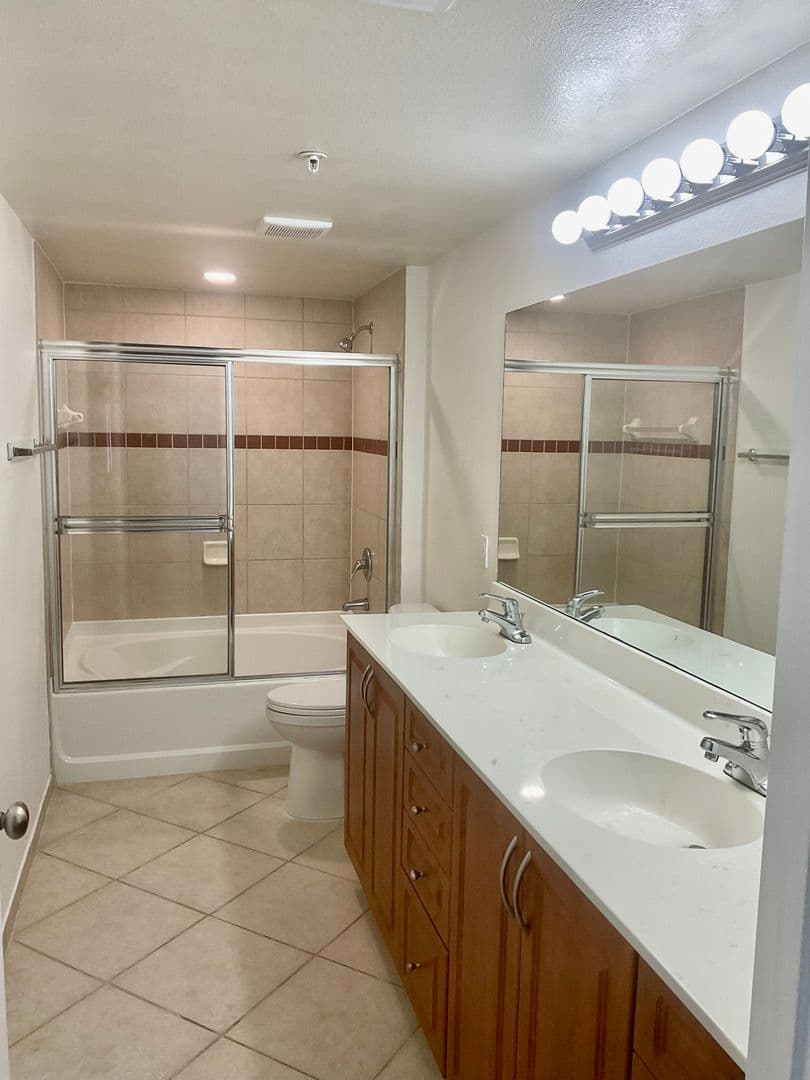 WestPalm Beach Condo: 6505 Emerald Dunes Dr #204