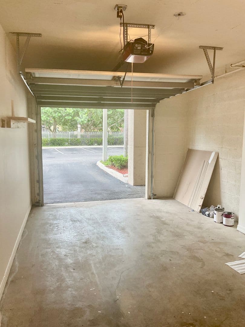 WestPalm Beach Condo: 6505 Emerald Dunes Dr #204