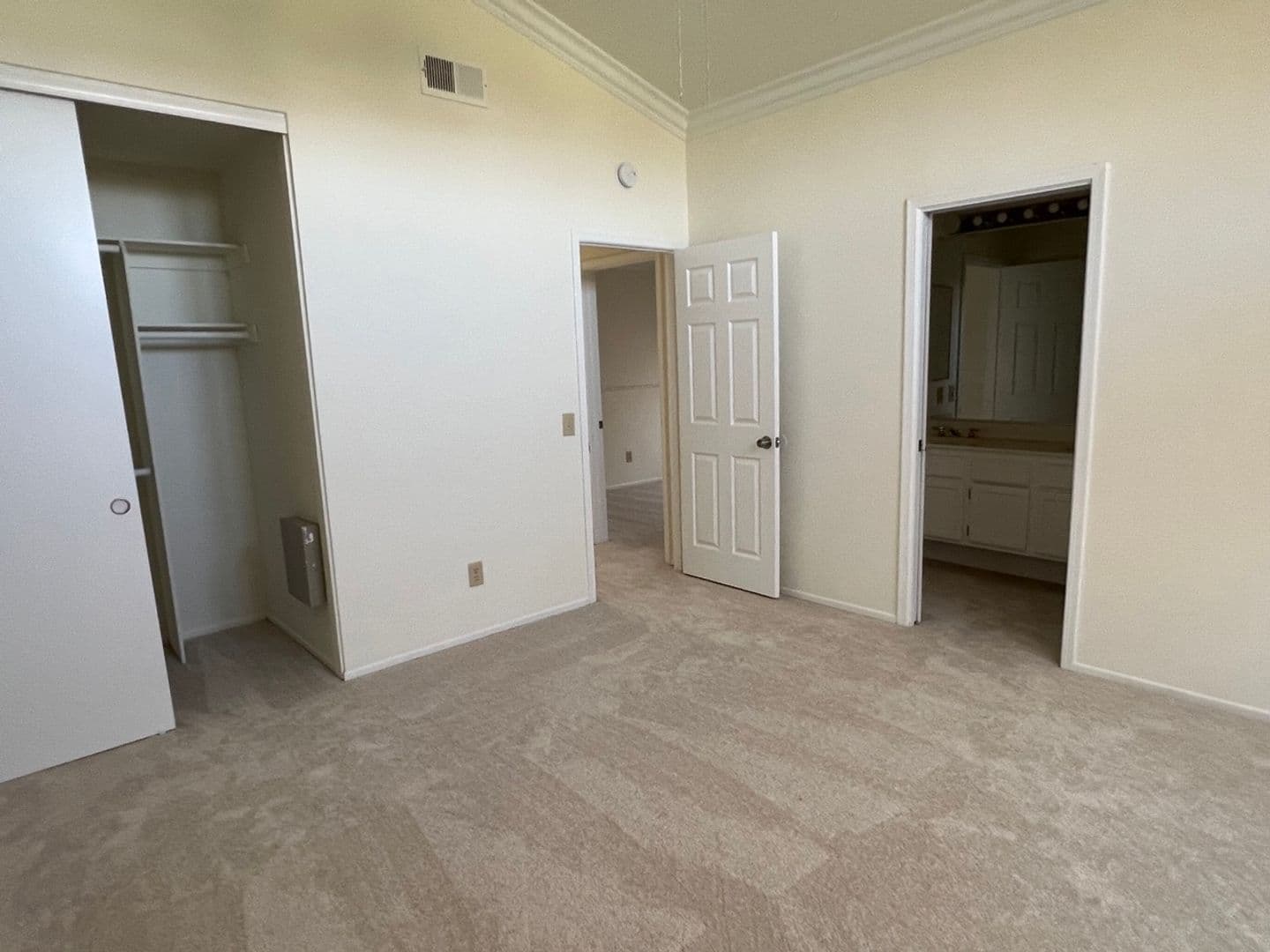 Riverside House: 8821 Digger Pine Drive