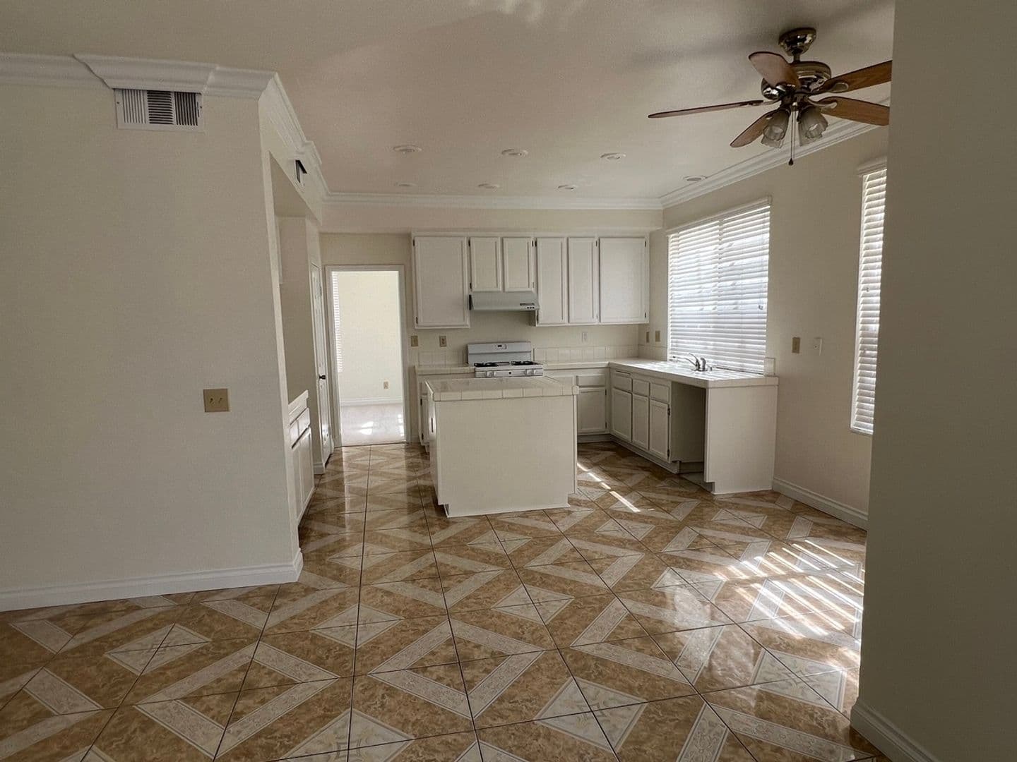 Riverside House: 8821 Digger Pine Drive