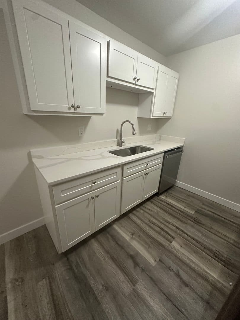 OLIVETTE Apartment: 1101 OLIVE VILLAGE CT
