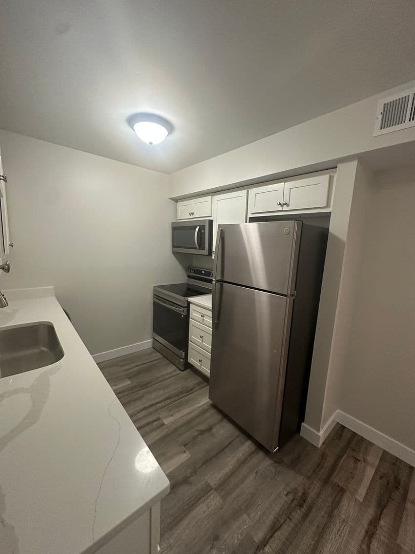 OLIVETTE Apartment: 1101 OLIVE VILLAGE CT